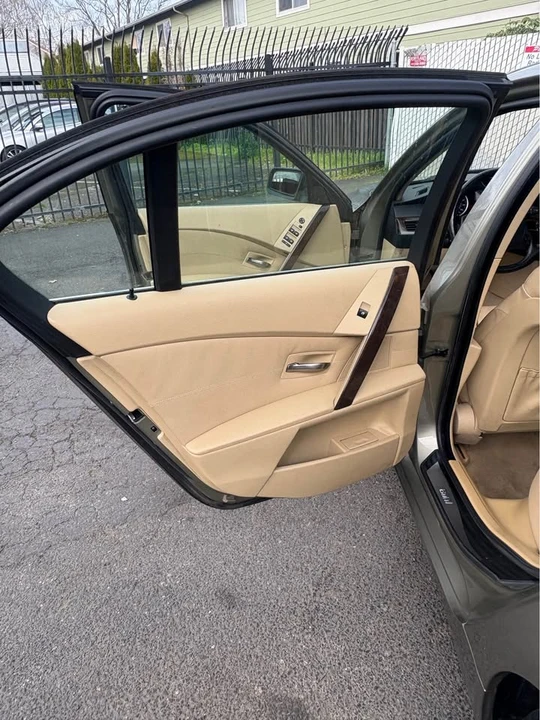 2005 BMW E60 5 Series Sedan - Image 14 of 15