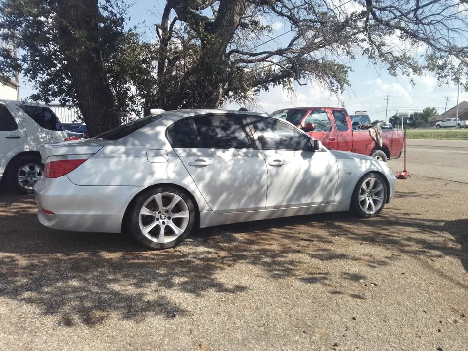 2005 BMW E60 545i & 550i Sedan - Image 2 of 11