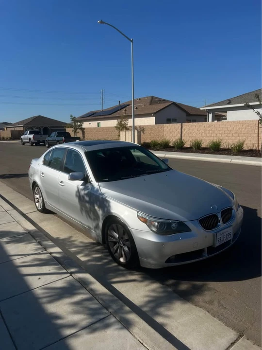 2005 BMW E60 545i & 550i Sedan - Image 2 of 7