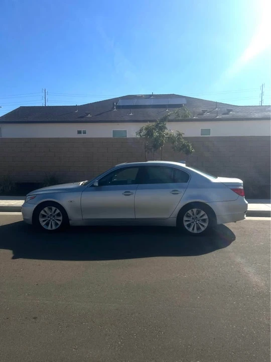 2005 BMW E60 545i & 550i Sedan - Image 2 of 8