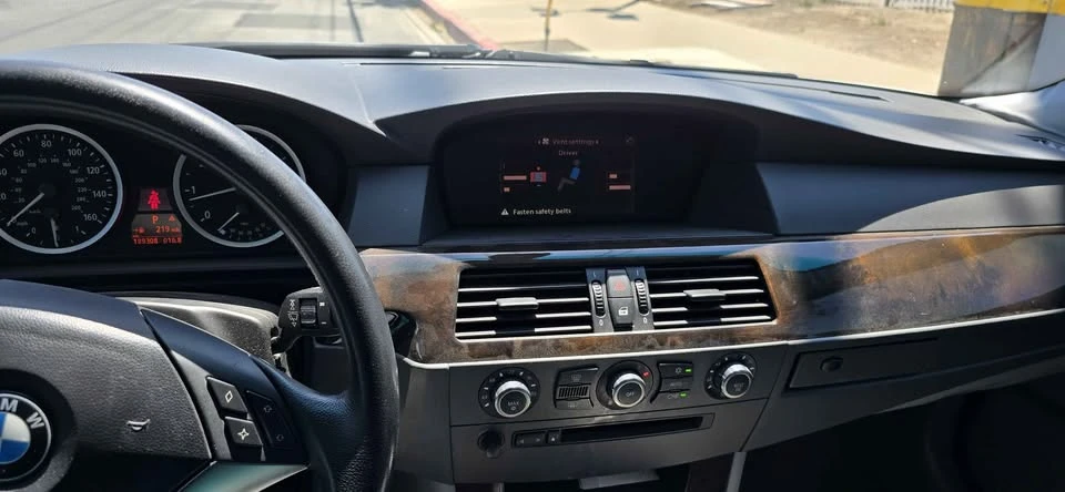 2005 BMW E60 545i & 550i Sedan - Image 7 of 9