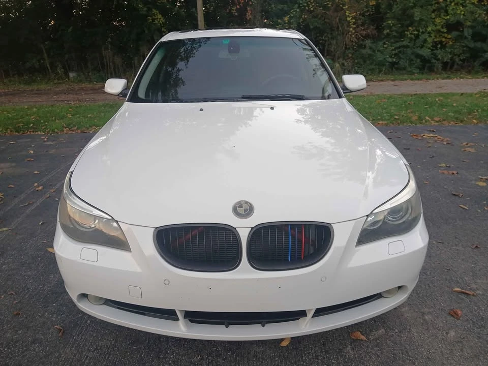 2005 BMW E60 545i & 550i Sedan - Image 5 of 11
