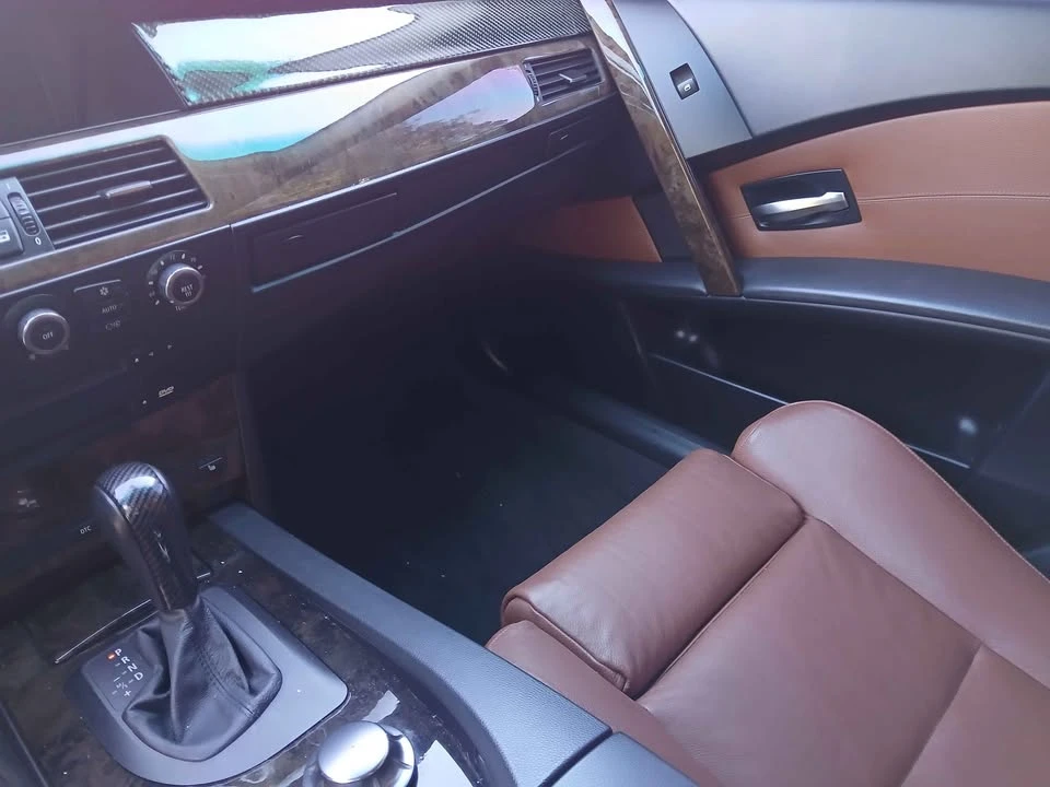 2005 BMW E60 545i & 550i Sedan - Image 9 of 11