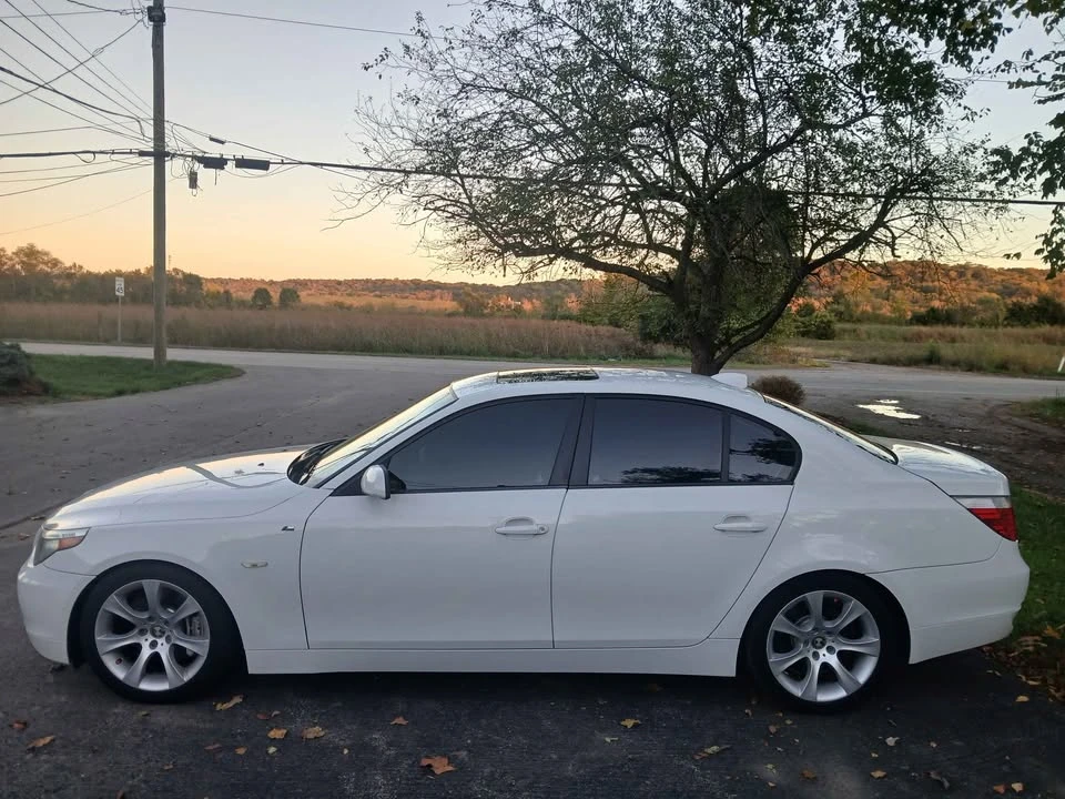 2005 BMW E60 545i & 550i Sedan - Image 2 of 11
