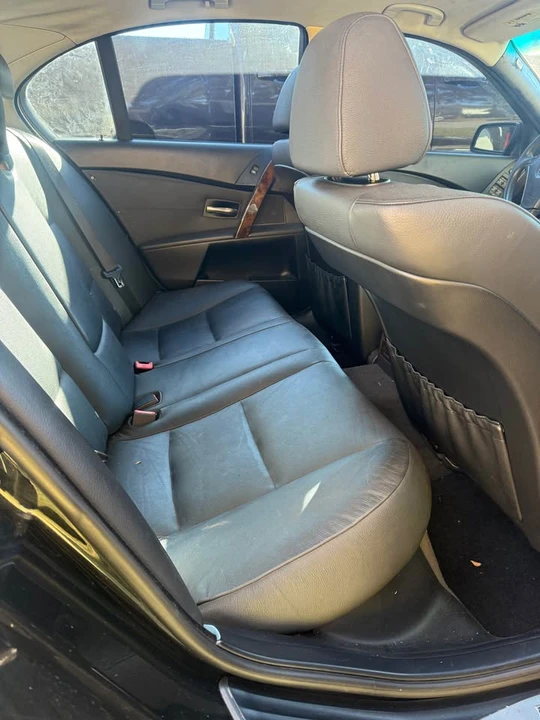 2005 BMW E60 545i & 550i Sedan - Image 4 of 5