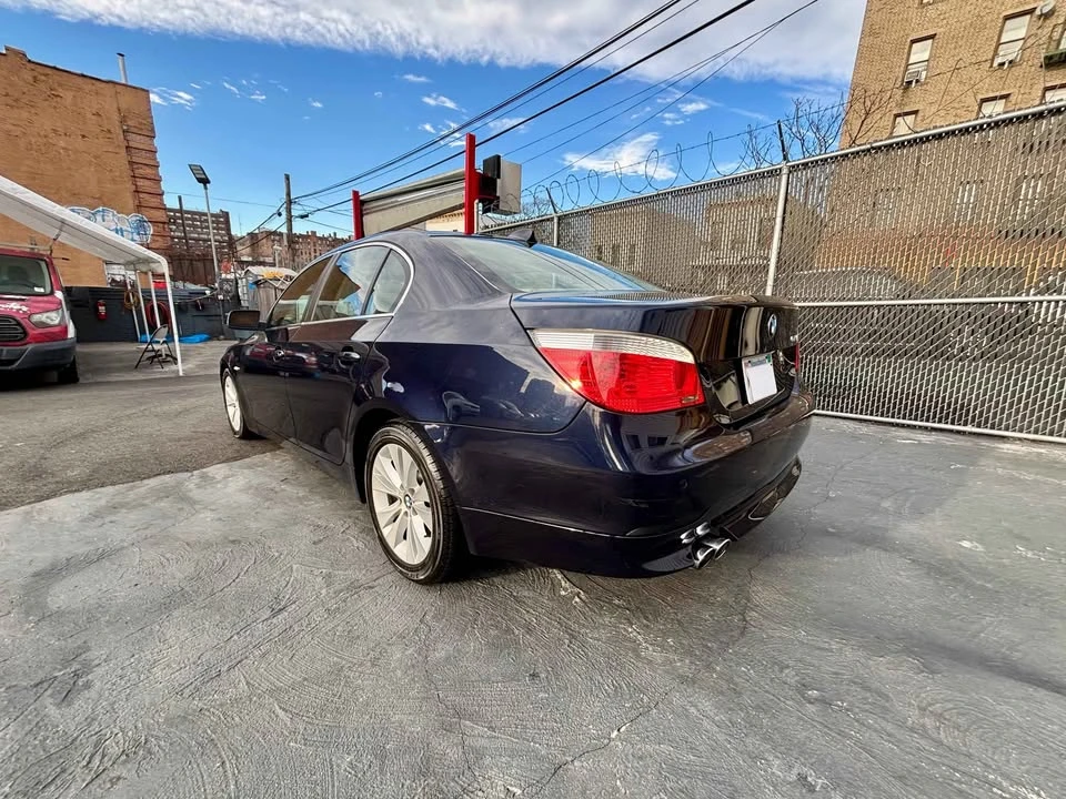 2005 BMW E60 545i & 550i Sedan - Image 16 of 18