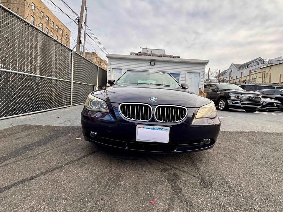 2005 BMW E60 545i & 550i Sedan - Image 9 of 18