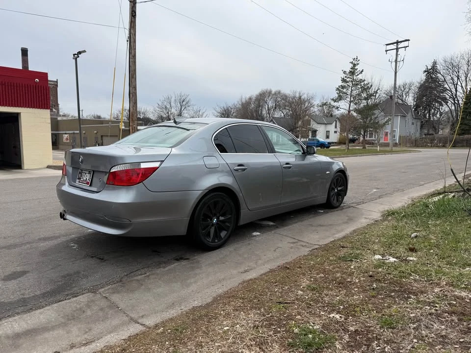 2005 BMW E60 545i & 550i Sedan - Image 4 of 13