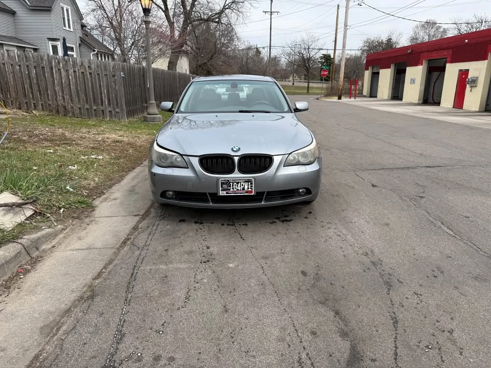 2005 BMW E60 545i & 550i Sedan - Image 6 of 13
