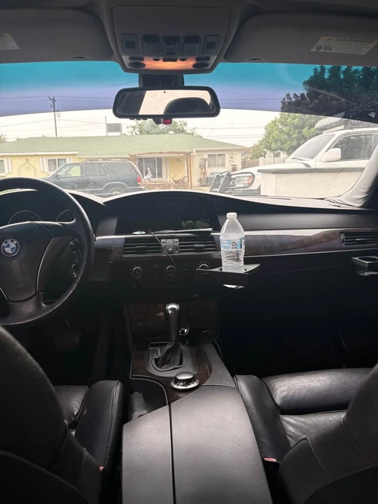 2005 BMW E60 545i & 550i Sedan - Image 4 of 5