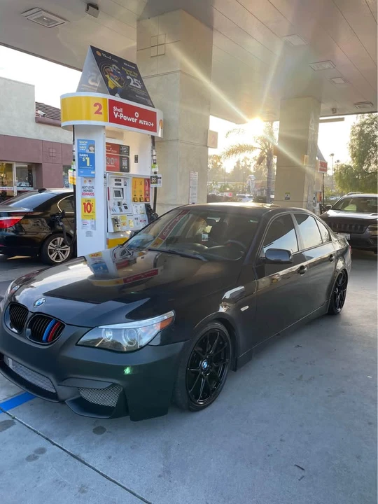 2005 BMW E60 545i & 550i Sedan - Image 2 of 7