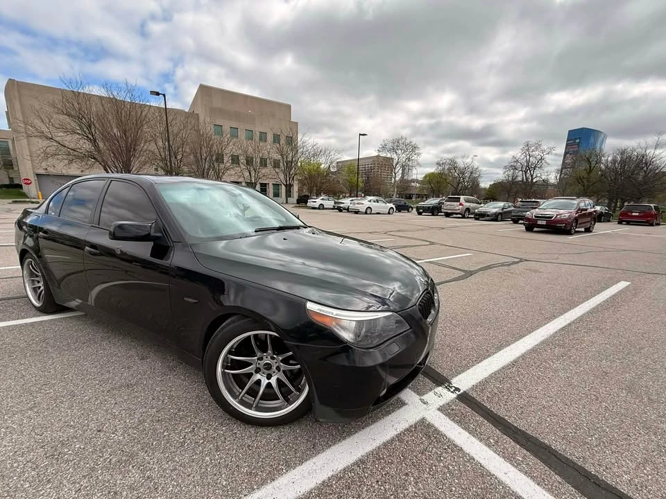 2005 BMW E60 545i & 550i Sedan - Image 8 of 10