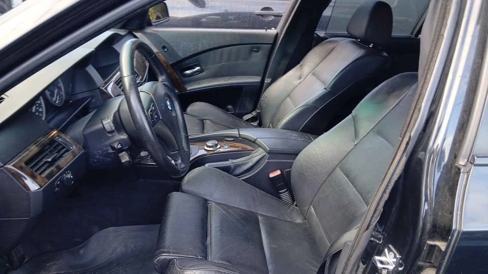 2005 BMW E60 545i & 550i Sedan - Image 4 of 6