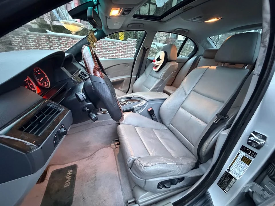 2005 BMW E60 545i & 550i Sedan - Image 9 of 19