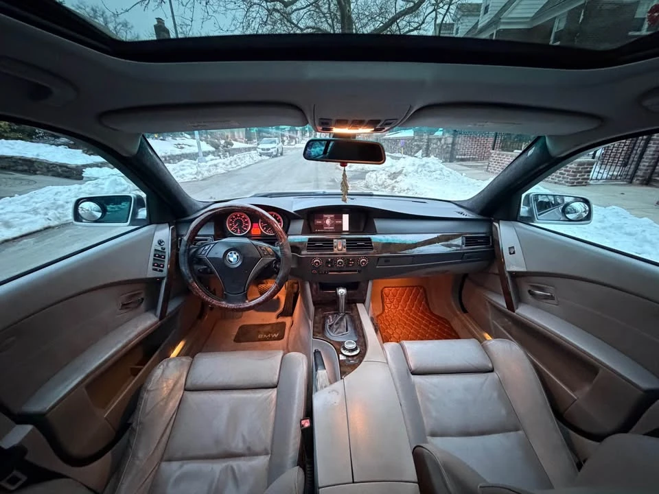2005 BMW E60 545i & 550i Sedan - Image 11 of 19