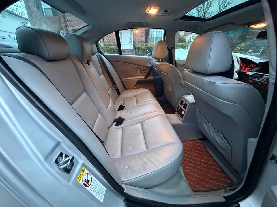 2005 BMW E60 545i & 550i Sedan - Image 17 of 19
