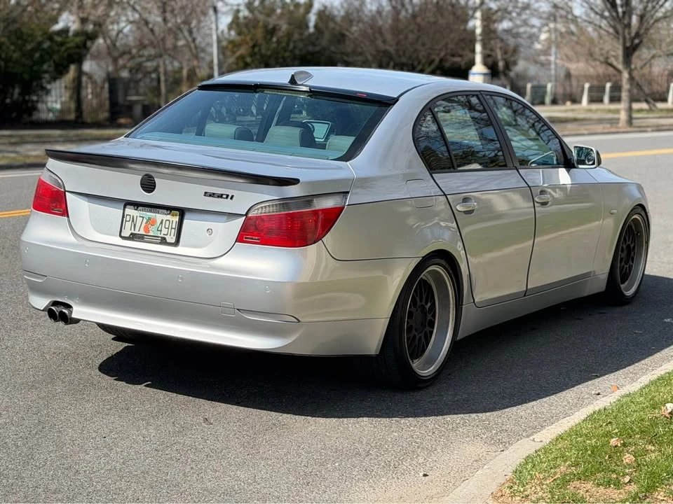 2005 BMW E60 545i & 550i Sedan - Image 5 of 19