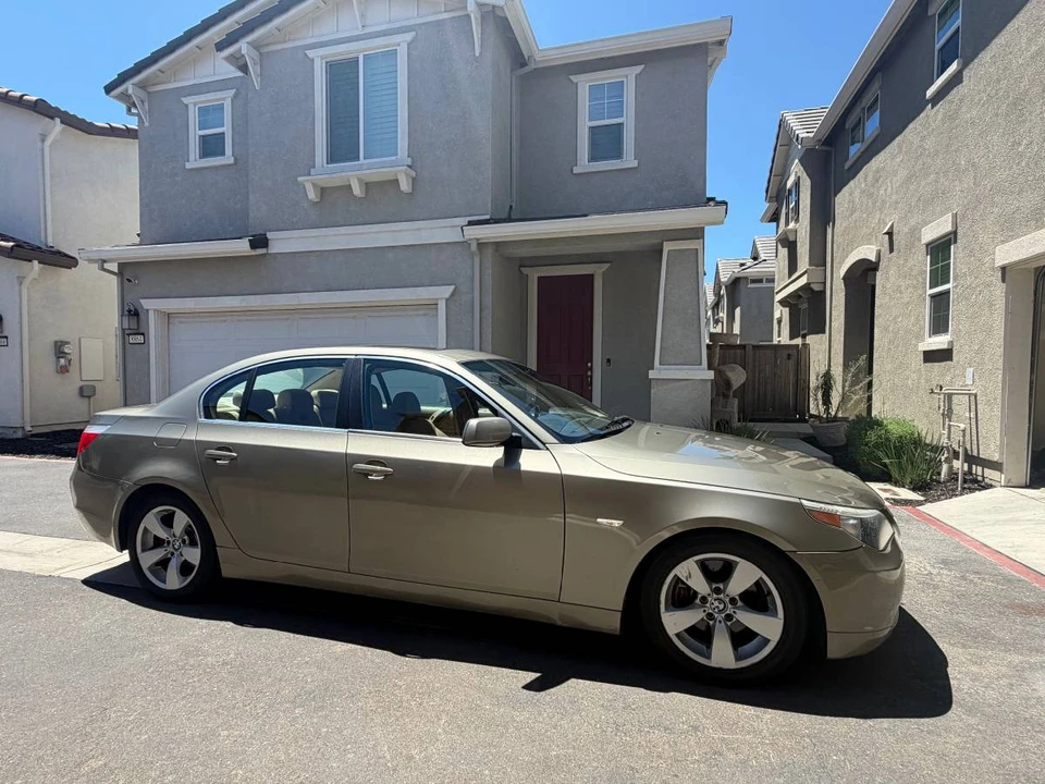 2005 BMW E60 5 Series Sedan - Image 2 of 4