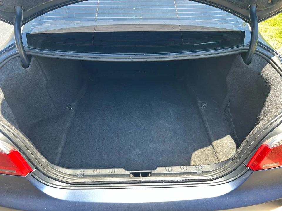 2005 BMW E60 5 Series Sedan - Image 10 of 15