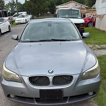 2005 BMW 525i