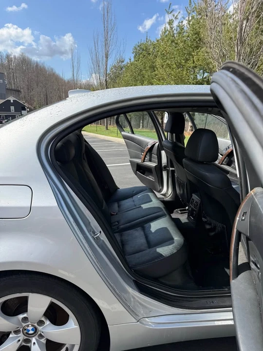 2005 BMW E60 5 Series Sedan - Image 11 of 12