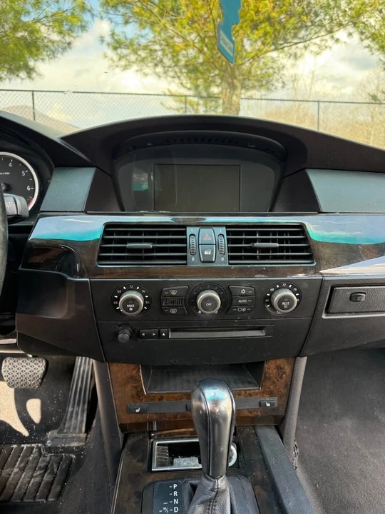2005 BMW E60 5 Series Sedan - Image 10 of 12