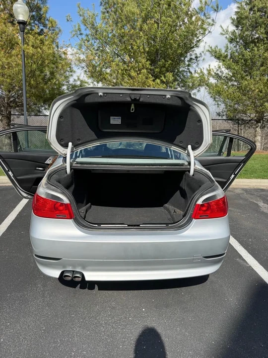 2005 BMW E60 5 Series Sedan - Image 8 of 12