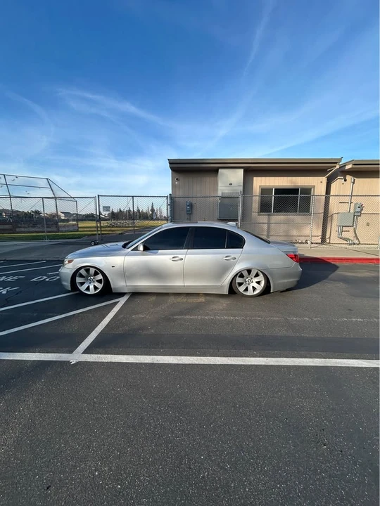 2005 BMW E60 5 Series Sedan - Image 2 of 10