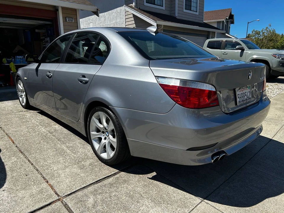 2005 BMW E60 545i & 550i Sedan - Image 3 of 10