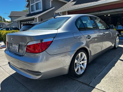 2005 BMW E60 545i & 550i Sedan - Image 4 of 10