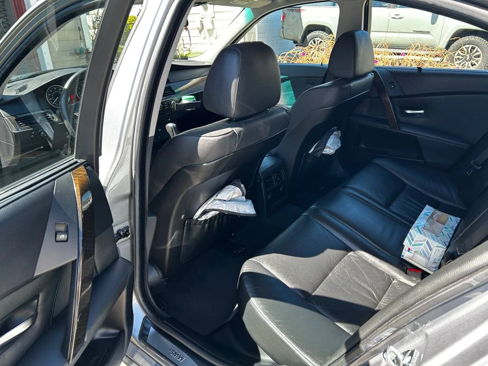 2005 BMW E60 545i & 550i Sedan - Image 7 of 10