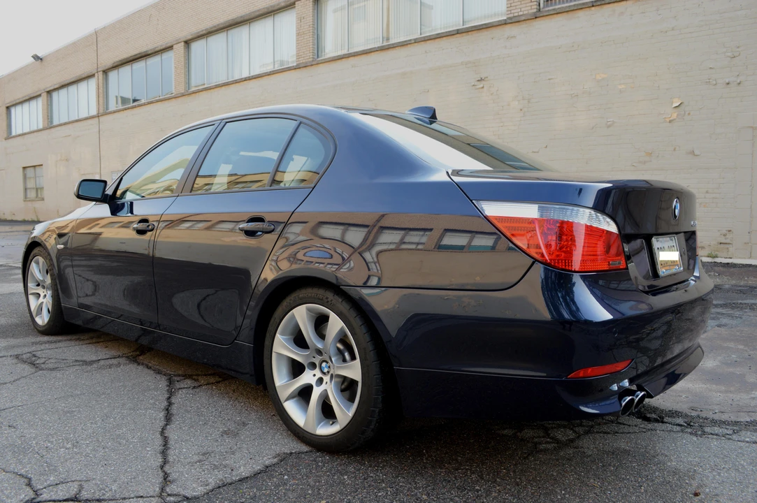 2005 BMW E60 545i & 550i Sedan - Image 12 of 31