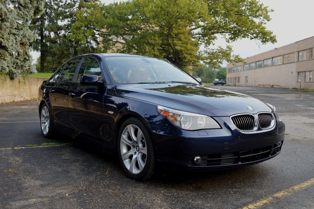 2005 BMW E60 545i & 550i Sedan - Image 19 of 31