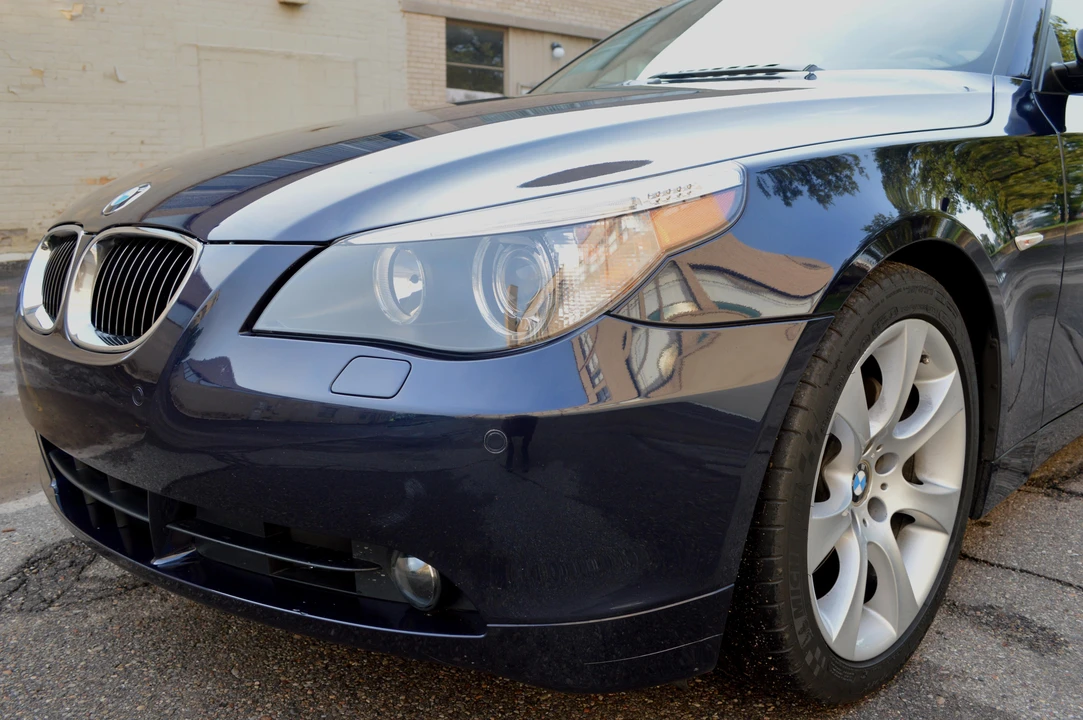 2005 BMW E60 545i & 550i Sedan - Image 27 of 31