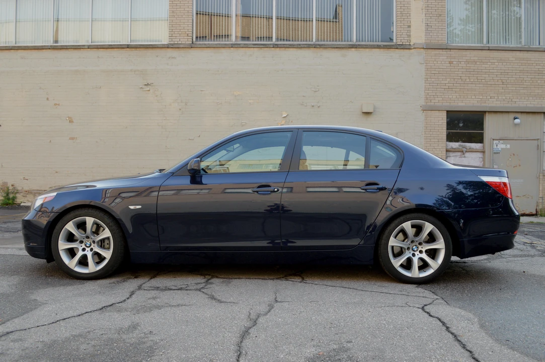 2005 BMW E60 545i & 550i Sedan - Image 4 of 31