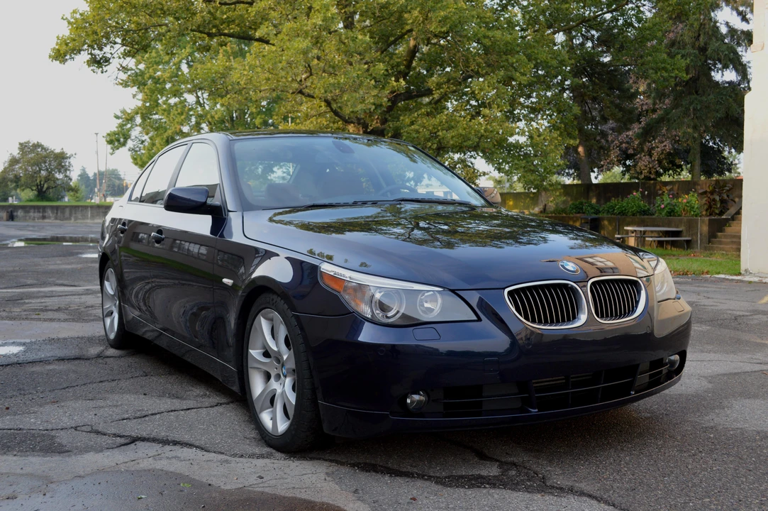2005 BMW E60 545i & 550i Sedan - Image 2 of 31