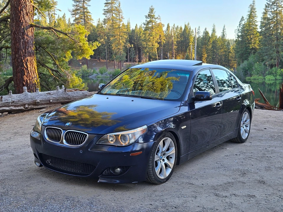 2005 BMW E60 545i & 550i Sedan - Image 6 of 31