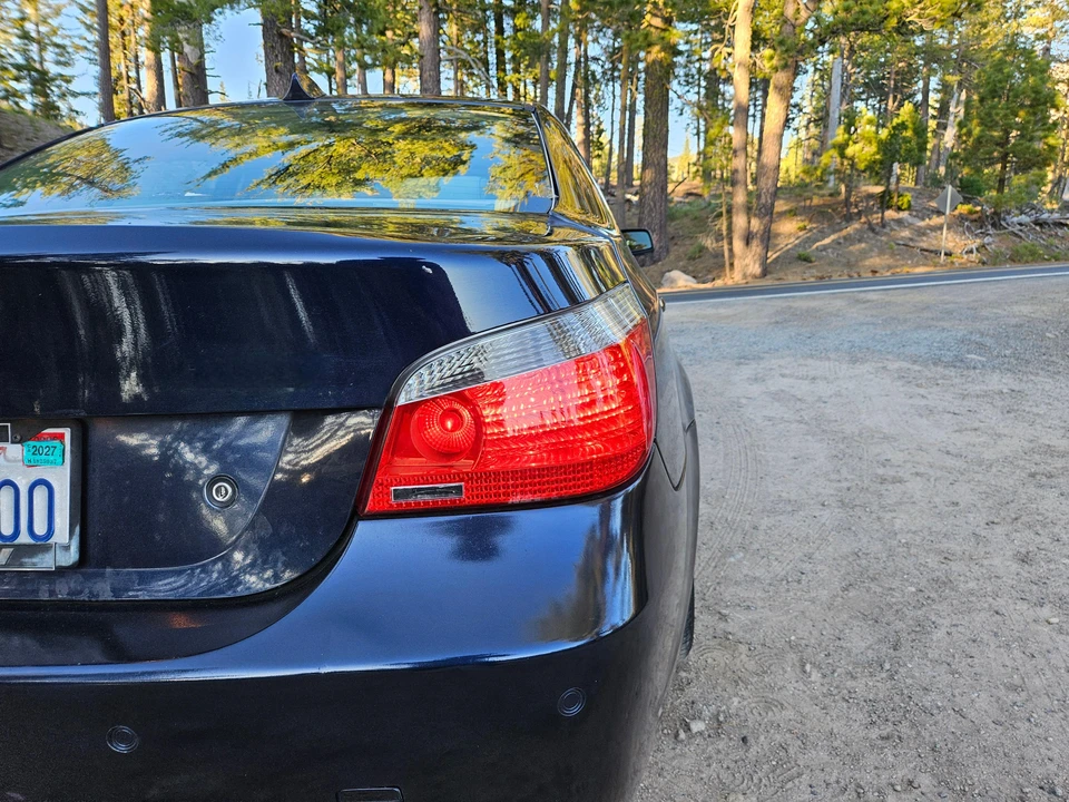 2005 BMW E60 545i & 550i Sedan - Image 20 of 31