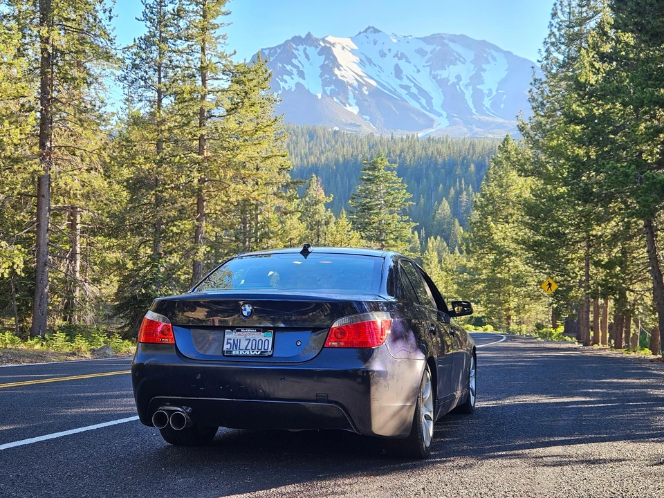 2005 BMW E60 545i & 550i Sedan - Image 12 of 31