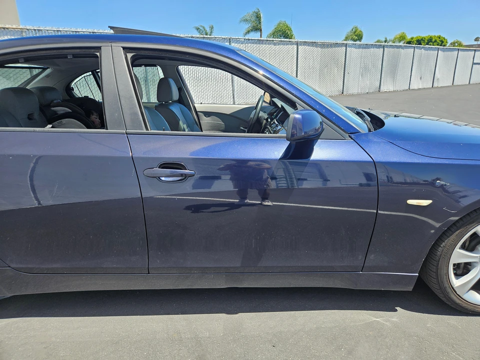 2005 BMW E60 545i & 550i Sedan - Image 27 of 31