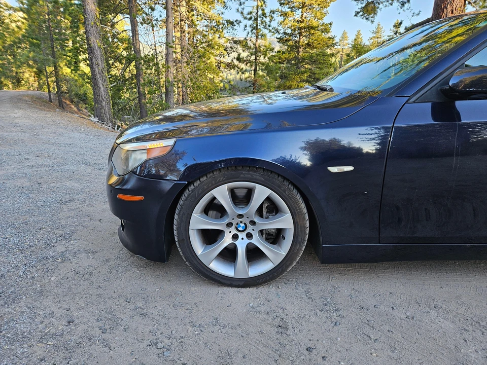 2005 BMW E60 545i & 550i Sedan - Image 16 of 31