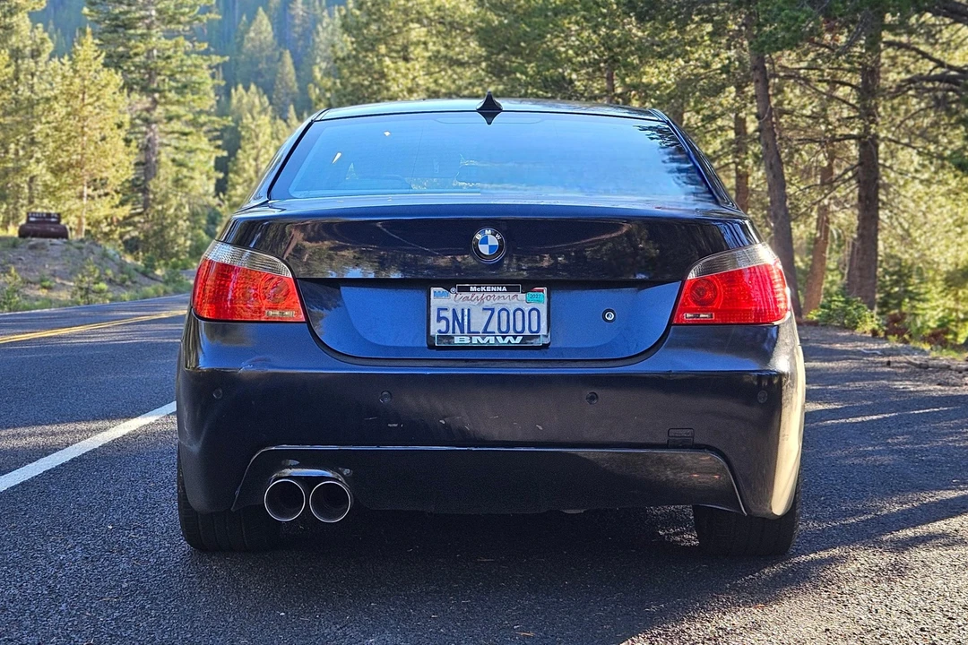 2005 BMW E60 545i & 550i Sedan - Image 5 of 31