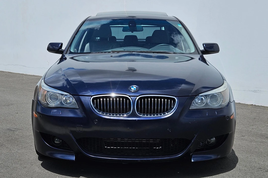 2005 BMW E60 545i & 550i Sedan - Image 2 of 31