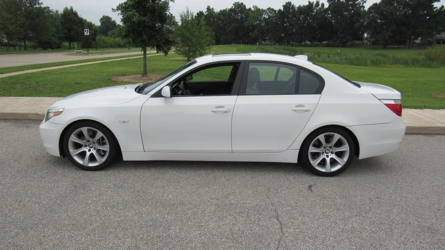 2005 BMW E60 545i & 550i Sedan - Image 2 of 9