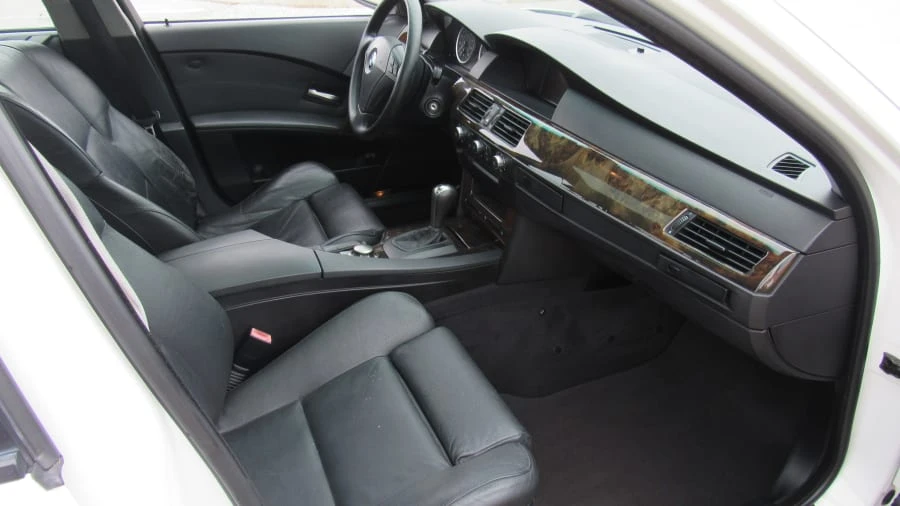 2005 BMW E60 545i & 550i Sedan - Image 6 of 9
