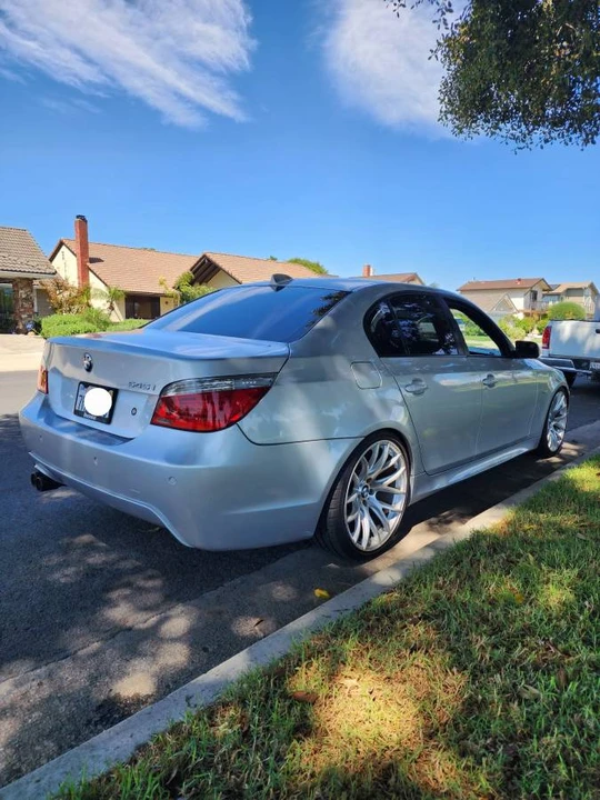 2005 BMW E60 545i & 550i Sedan - Image 4 of 10