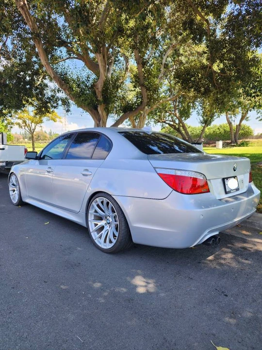 2005 BMW E60 545i & 550i Sedan - Image 3 of 10