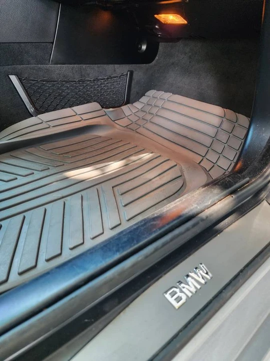 2005 BMW E60 545i & 550i Sedan - Image 9 of 10