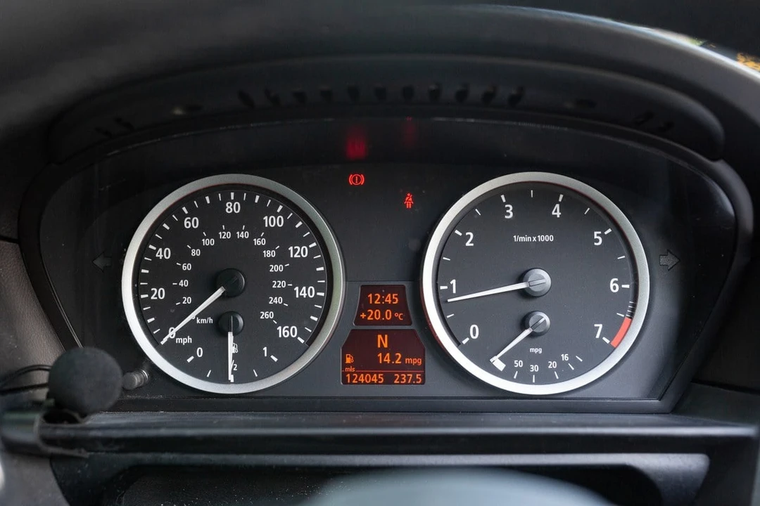 2005 BMW E61 545i & 550i Touring - Image 21 of 30