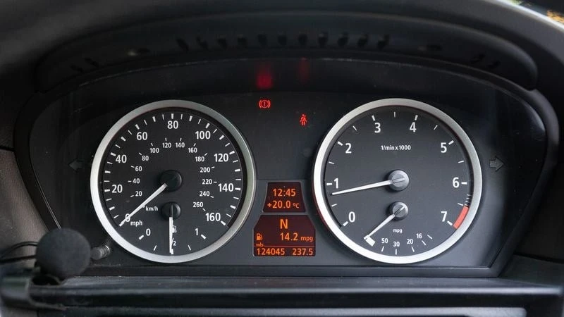 2005 BMW E61 545i & 550i Touring - Image 22 of 30